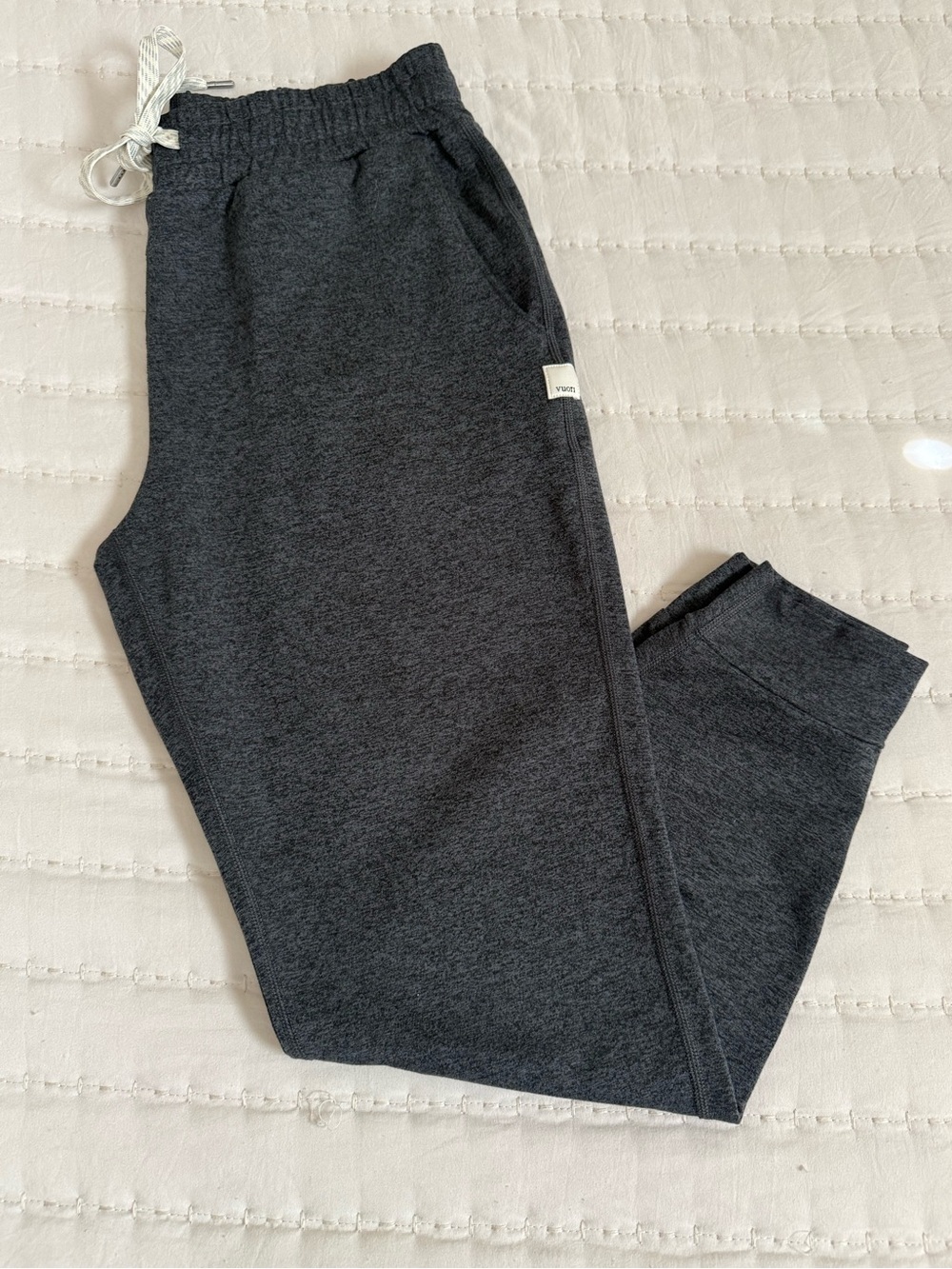 Vuori NWOT Performance Joggers XS Charcoal Heather